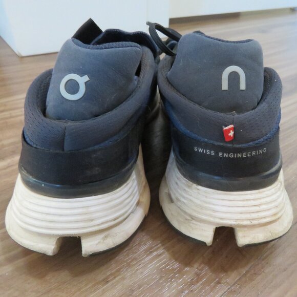 ON RUNNING On Cloud Cloudnova Athletic Navy White Sneaker Shoes - Size US 9.5 - Picture 5 of 13